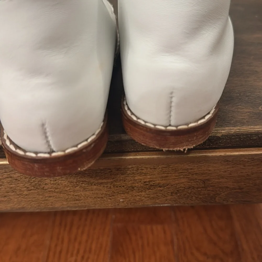 Leather baby shoes. Adorable!!